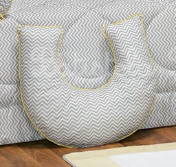 Apoio de Amamentar Chevron Amarelo - 1 Peça (Batistela Baby) Apoio de Amamentar Chevron Amarelo - 1 Peça (Batistela Baby)