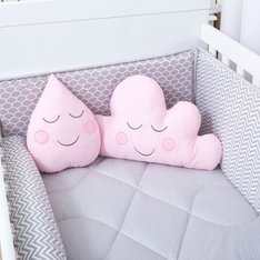 Kit Berço Chevron Cinza com Nuvem e Gotinha Rosa - 10 Peças Kit Berço Chevron Cinza com Nuvem e Gotinha Rosa - 10 Peças