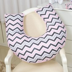 Apoio de Amamentar Chevron Rosa E Cinza - 1 peça Apoio de Amamentar Chevron Rosa E Cinza - 1 peça
