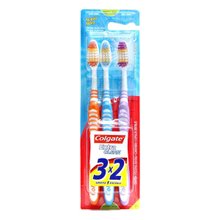 Escova de Dente Colgate Professional Extra Clean Média Leve 3 Pague 2 Escova de Dente Colgate Professional Extra Clean Média Leve 3 Pague 2
