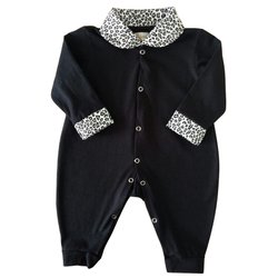 Macacão de Bebê Preto com Oncinha Manga Longa Macacão de Bebê Preto com Oncinha Manga Longa