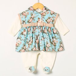 Macacão de Bebê Floral Azul Macacão de Bebê Floral Azul