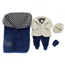 Saída de Maternidade Coroa Chic Marinho com Bege Plush Saída de Maternidade Coroa Chic Marinho com Bege Plush