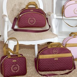 Kit Bolsa Maternidade Puppi Coroa Bordô e Dourado 3 Peças Kit Bolsa Maternidade Puppi Coroa Bordô e Dourado 3 Peças