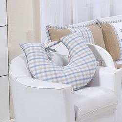 Almofada Amamentação Príncipe Urso Xadrez Bege - Azul Almofada Amamentação Príncipe Urso Xadrez Bege - Azul