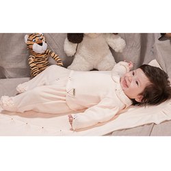 Saída de Maternidade Helena Bege 3 Peças Saída de Maternidade Helena Bege 3 Peças