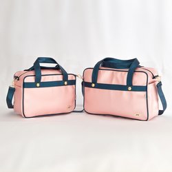 Kit Bolsa Maternidade Light Rosa com Marinho 2 Peças Kit Bolsa Maternidade Light Rosa com Marinho 2 Peças