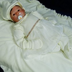 Saída de Maternidade Laura Bege Plush 4 Peças Saída de Maternidade Laura Bege Plush 4 Peças