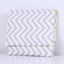 Trocador Portátil Chevron Cinza e Amarelo com Bolso Trocador Portátil Chevron Cinza e Amarelo com Bolso