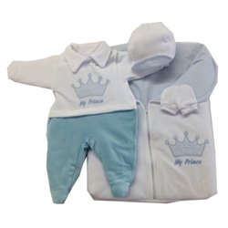 Saída de Maternidade Prince Plush Branco - Azul 4 Peças Saída de Maternidade Prince Plush Branco - Azul 4 Peças
