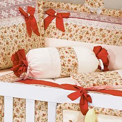 Almofada Bala Enxoval Bebê Menina Lisboa Palha - Floral Vermelho Almofada Bala Enxoval Bebê Menina Lisboa Palha - Floral Vermelho
