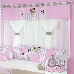 Cortina Quarto de Bebê Vasinho Palha e Rosa 7 Peças Cortina Quarto de Bebê Vasinho Palha e Rosa 7 Peças