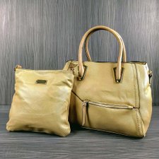 Kit 2 Bolsas Ombro Detalhes Dourados e Transversal Kit 2 Bolsas Ombro Detalhes Dourados e Transversal