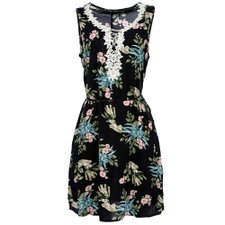 Vestido Curto Com Renda Acinturado Com Cordão Vestido Curto Com Renda Acinturado Com Cordão