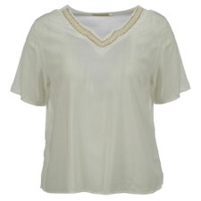 Blusa Delicada com Pedrarias (Plus Size) Blusa Delicada com Pedrarias (Plus Size)