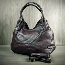 Bolsa de Ombro Detalhes em Dourado Bolsa de Ombro Detalhes em Dourado