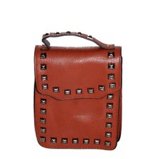 Bolsa Com Spikes e Alça de Mão Bolsa Com Spikes e Alça de Mão