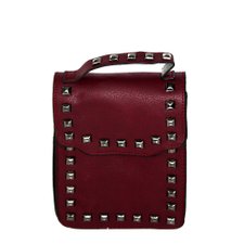 Bolsa Com Spikes e Alça de Mão Bolsa Com Spikes e Alça de Mão