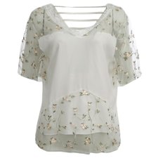 Blusa Tule com Bordado Flora e Rendinha com Gola "V" Blusa Tule com Bordado Flora e Rendinha com Gola "V"