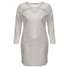 Vestido Plus Size Gola Choker Detalhes Metálicos Vestido Plus Size Gola Choker Detalhes Metálicos