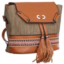 Bolsa Mochila Com Detalhes Em Fitas Metálicas E Tassel Bolsa Mochila Com Detalhes Em Fitas Metálicas E Tassel