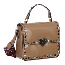 Bolsa Baú De Verniz Com Spikes E Alça Colorida Bolsa Baú De Verniz Com Spikes E Alça Colorida