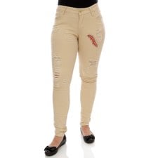 Calça Jeans Feminina Destroyed Com Patch Calça Jeans Feminina Destroyed Com Patch