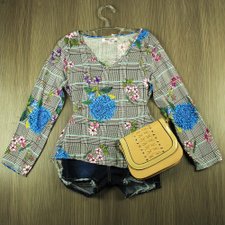 Blusa Feminina Manga Longa Mosaíco E Floral Blusa Feminina Manga Longa Mosaíco E Floral