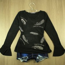 Blusa Estampa Bordada Frontal Gola Choker Blusa Estampa Bordada Frontal Gola Choker
