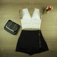 Top Cropped Branco Rendado Frente Única Top Cropped Branco Rendado Frente Única