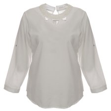 Blusa Feminina Decote Bordado E Vazado Plus Size Blusa Feminina Decote Bordado E Vazado Plus Size