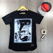 Camiseta T-Shirt Masculina Preta Estampada Com Manga Curta Camiseta T-Shirt Masculina Preta Estampada Com Manga Curta