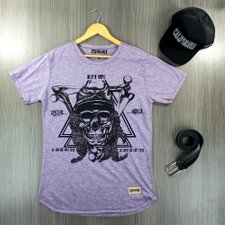 Camiseta Masculina Roxa T-Shirt Manga Curta Estampa Frontal Camiseta Masculina Roxa T-Shirt Manga Curta Estampa Frontal