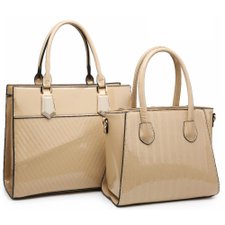 Kit Luxo Feminino 2 Bolsas Ombro De Verniz Em Matelassê Kit Luxo Feminino 2 Bolsas Ombro De Verniz Em Matelassê