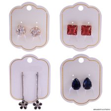 Kit Feminino Com 4 Pares De Brincos Em Strass Variados Kit Feminino Com 4 Pares De Brincos Em Strass Variados