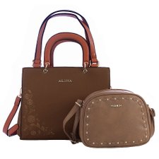 Kit Com Bolsa Baú Luxo Alto Relevo Floral + Transversal Em Tressê E Tachas Kit Com Bolsa Baú Luxo Alto Relevo Floral + Transversal Em Tressê E Tachas