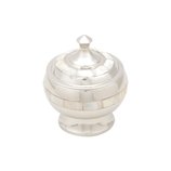 Porta Jóias de Metal com Madrepérolas 7,5cm 30144 Prestige Porta Jóias de Metal com Madrepérolas 7,5cm 30144 Prestige