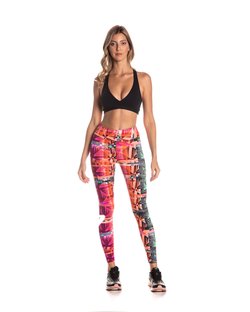 Calça legging tecido leve amni com cós anatômico folhas coloridas Calça legging tecido leve amni com cós anatômico folhas coloridas