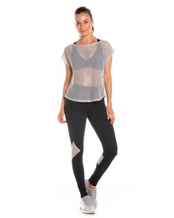 Calça legging com bolso unilateral recortes em tela suplex preto Calça legging com bolso unilateral recortes em tela suplex preto