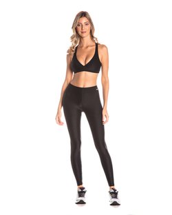 Top Fitness Modelo Básico de Bojo Removível com Costas Nadador em Lycra J.Winner Black Top Fitness Modelo Básico de Bojo Removível com Costas Nadador em Lycra J.Winner Black