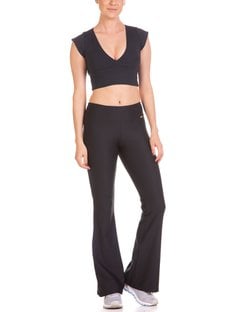 Top Fitness Cropped com Manguinha e Bojo Removível Preto Top Fitness Cropped com Manguinha e Bojo Removível Preto