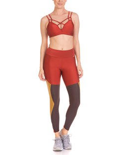 Top Fitness Strappy Bra, Alças Finas e Bojo Removível Líquor Top Fitness Strappy Bra, Alças Finas e Bojo Removível Líquor