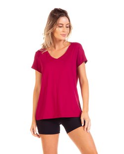 Blusa Baby Look Mais Soltinha Decote V em Dry Fit Sangria Blusa Baby Look Mais Soltinha Decote V em Dry Fit Sangria