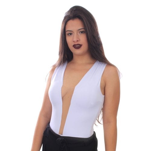 Decote com deals tule
