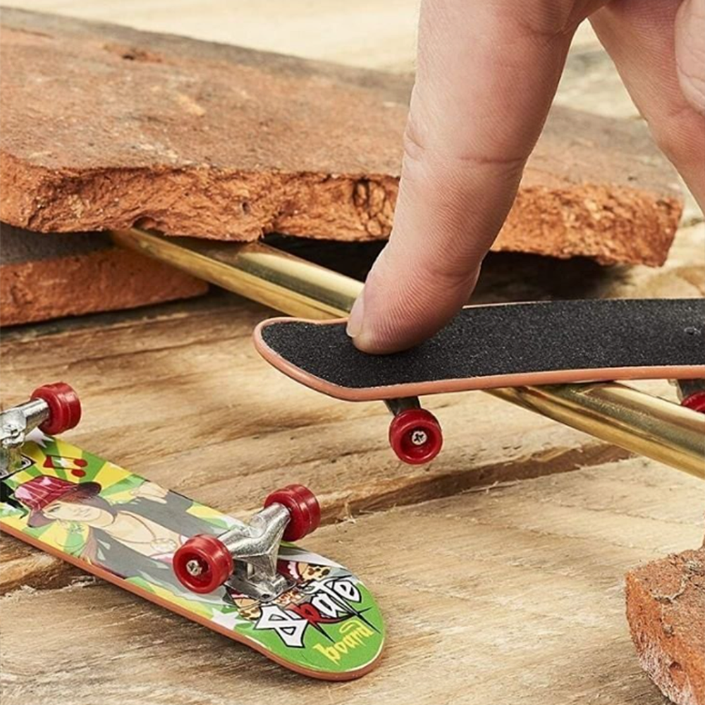 Skate de dedo com acessórios - Babykids