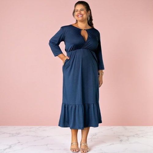 Vestido Azul Marinho Longo Em Malha Com Decote