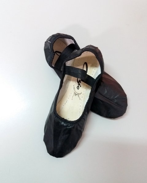 https://io.convertiez.com.br/m/guailibrasil/shop/products/images/3504/medium/sapatilha-meia-ponta-sinthetic-shoes-em-korino-capezio-002k-preto_5389.jpg