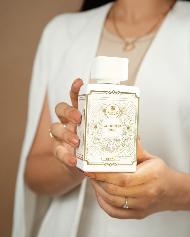 Goodness Oud Blanc Eau de Parfum Riiffss Unissex 2